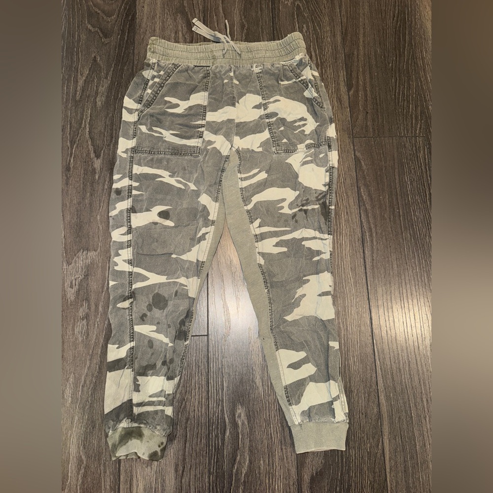 Splendid Women’s Ankle Jogger Comfy Athleisure Green Camo Sweatpants